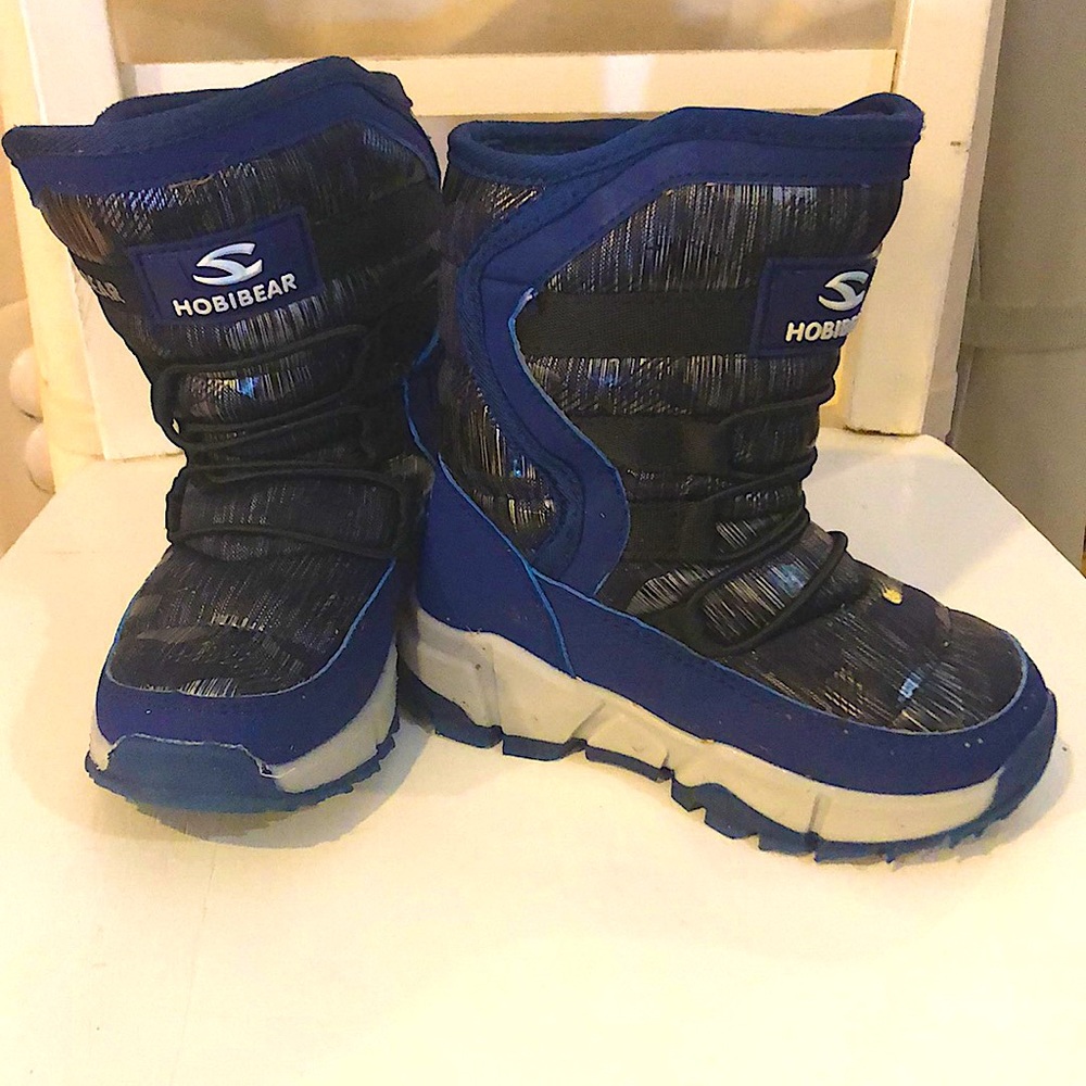 Fur lined snow boots Velcro